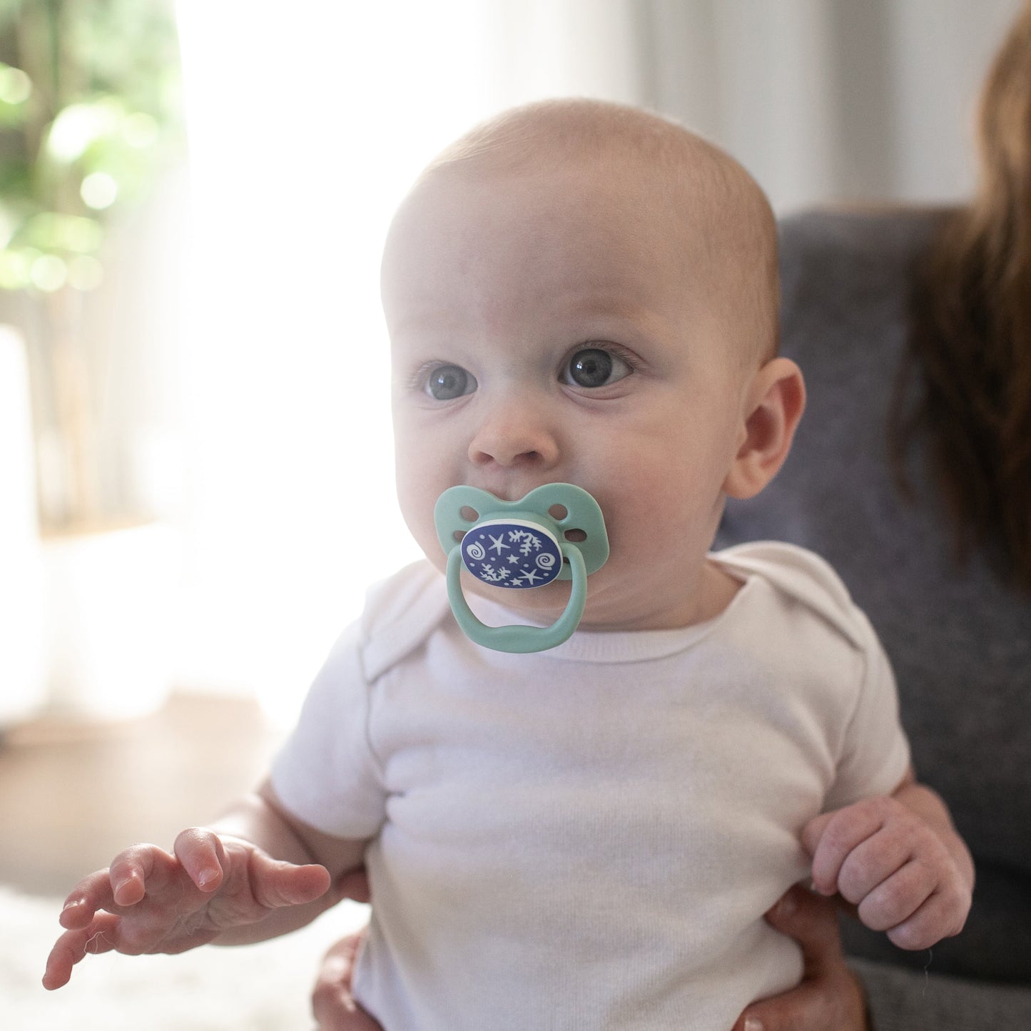 Advantage Baby Pacifier, Fully Symmetrical, Silicone Bulb, 0-6M, BPA Free, Sunrise/Glow, 4 Pack