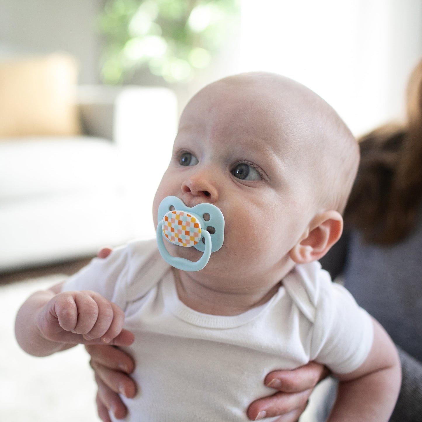 Advantage Baby Pacifier, Fully Symmetrical, Silicone Bulb, 0-6M, BPA Free, Sunrise/Glow, 4 Pack