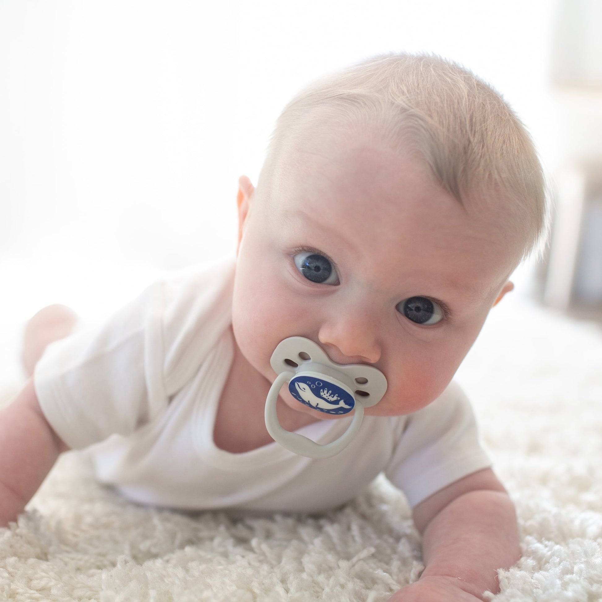 Advantage Baby Pacifier, Fully Symmetrical, Silicone Bulb, 0-6M, BPA Free, Sunrise/Glow, 4 Pack